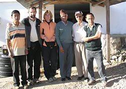 Predstavenstvo čajovej fabriky Nepal Small Tea Producers LTD. Boli to naši priatelia a sprievodcovia po nepálskych čajových plantážach a fabrikách.